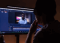 5 Perbedaan CapCut dan Adobe Premiere