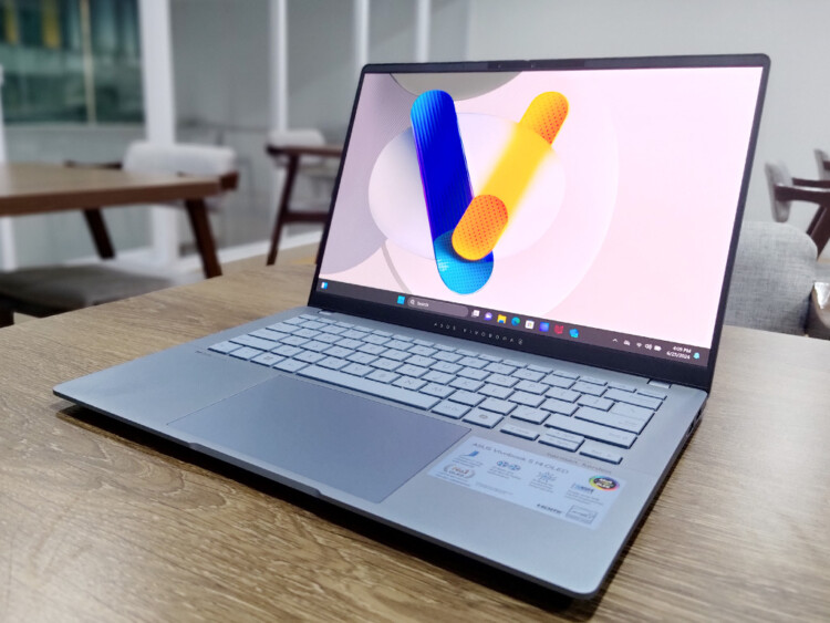 ASUS Vivobook S 14 OLED (S5406). Laptop AI Tipis Performa Tinggi