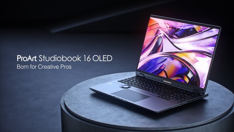 laptop ASUS dengan Thunderbolt - ProArt Studiobook 16 OLED