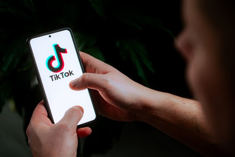 cara menulis caption di tiktok