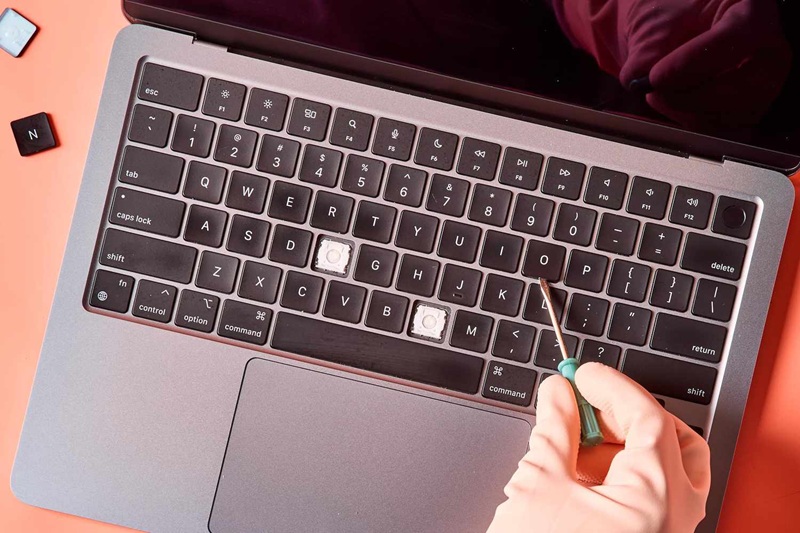 Cara Membersihkan Keyboard yang Benar 2